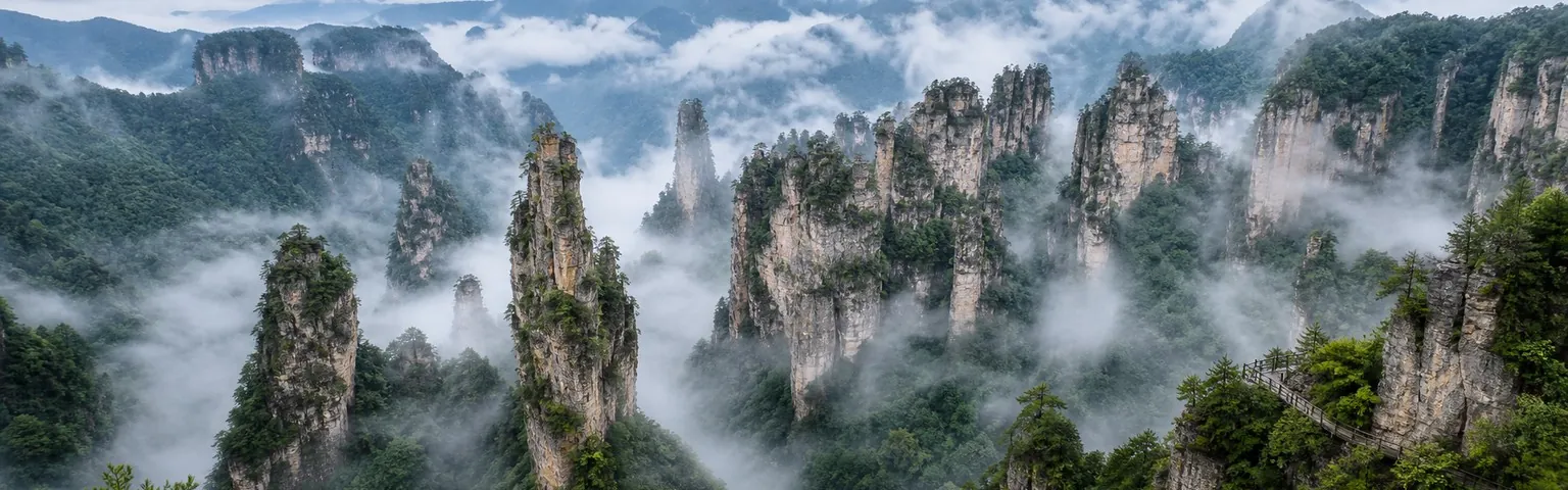 Mountain peaks in Zhangjiajie